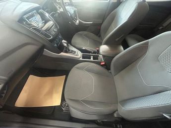 FORD FOCUS 1.6 Zetec Estate 5dr Petrol Powershift Euro 6 (125 ps)