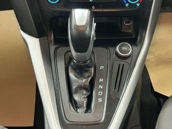 FORD FOCUS 1.6 Zetec Estate 5dr Petrol Powershift Euro 6 (125 ps)