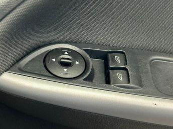 FORD FOCUS 1.6 Zetec Estate 5dr Petrol Powershift Euro 6 (125 ps)