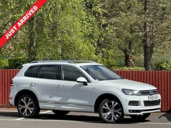 Volkswagen Touareg 3.0 TDI V6 BlueMotion Tech R-Line SUV 5dr Diesel Tiptronic 4WD E