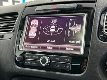 VOLKSWAGEN TOUAREG 3.0 TDI V6 BlueMotion Tech R-Line SUV 5dr Diesel Tiptronic 4WD E