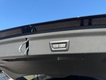 MINI COUNTRYMAN 1.5 Cooper Shadow Edition SUV 5dr Petrol Steptronic Euro 6 (s/s)