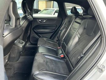 VOLVO XC60 2.0 D4 R-Design SUV 5dr Diesel Auto AWD Euro 6 (s/s) (190 ps)