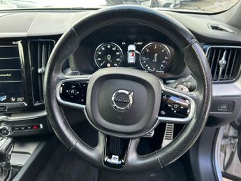 VOLVO XC60 2.0 D4 R-Design SUV 5dr Diesel Auto AWD Euro 6 (s/s) (190 ps)
