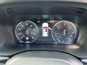 VOLVO XC60 2.0 D4 R-Design SUV 5dr Diesel Auto AWD Euro 6 (s/s) (190 ps)