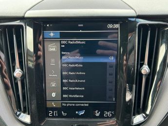 VOLVO XC60 2.0 D4 R-Design SUV 5dr Diesel Auto AWD Euro 6 (s/s) (190 ps)