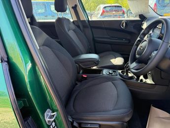 MINI COUNTRYMAN 1.5 Cooper Classic SUV 5dr Petrol Steptronic Euro 6 (s/s) (136 p