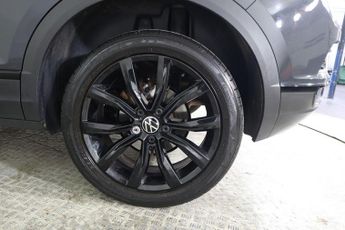 VOLKSWAGEN T-ROC 1.5 TSI EVO Black Edition DSG Euro 6 (s/s) 5dr