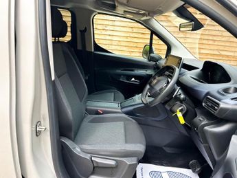PEUGEOT RIFTER 3 Seat Auto Wheelchair Accessible Disabled Access Vehicle WAV