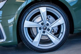 AUDI A4 AVANT 2.0 TFSI 40 S line Estate 5dr Petrol S Tronic Euro 6 (s/s) (204 