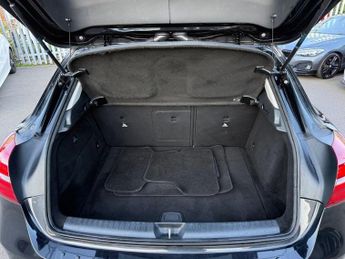 MERCEDES-BENZ GLA 1.6 GLA180 Urban Edition SUV 5dr Petrol 7G-DCT Euro 6 (s/s) (122