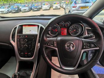 VAUXHALL ASTRA 2.0 CDTi SRi Sports Tourer 5dr Diesel Manual Euro 5 (s/s) (165 p