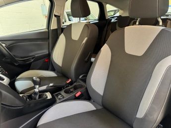 FORD FOCUS 1.0T EcoBoost Zetec Hatchback 5dr Petrol Manual Euro 5 (s/s) (12