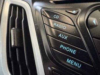 FORD FOCUS 1.0T EcoBoost Zetec Hatchback 5dr Petrol Manual Euro 5 (s/s) (12