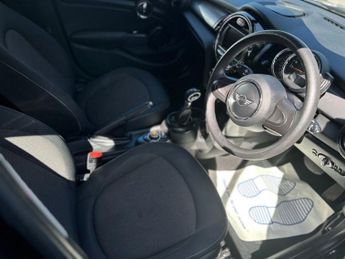 MINI HATCH 1.5 Cooper Hatchback 5dr Petrol Auto Euro 6 (s/s) (136 ps)