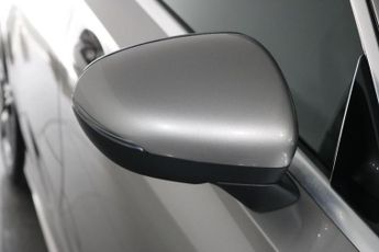MERCEDES-BENZ A-CLASS 1.5 A180d AMG Line (Executive) Hatchback 5dr Diesel 7G-DCT Euro 