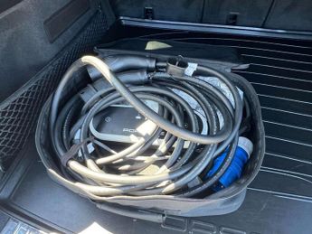 PORSCHE CAYENNE 3.0 Cayenne V6 E-Hybrid Auto 4WD 5dr