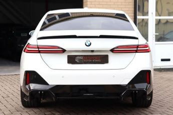 BMW 5 SERIES 520I 2.0 MHT M SPORT