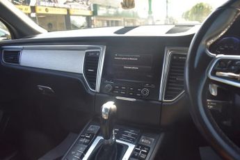 PORSCHE MACAN 3.0 TD V6 S SUV 5dr Diesel PDK 4WD Euro 6 (s/s) (258 ps)