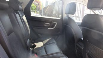 LAND ROVER DISCOVERY SPORT 2.0 TD4 SE Tech SUV 5dr Diesel Auto 4WD Euro 6 (s/s) (180 ps)