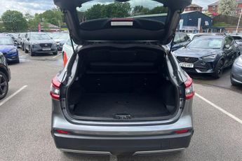 NISSAN QASHQAI 1.3 DIG-T N-Connecta SUV 5dr Petrol DCT Auto Euro 6 (s/s) (160 p