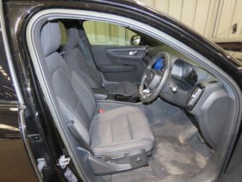 VOLVO XC40 Recharge 69kWh Core SUV 5dr Electric Auto (231 ps)