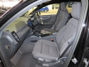 VOLVO XC40 Recharge 69kWh Core SUV 5dr Electric Auto (231 ps)