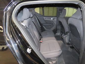 VOLVO XC40 Recharge 69kWh Core SUV 5dr Electric Auto (231 ps)