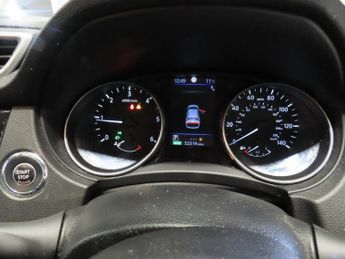 NISSAN QASHQAI 1.7 dCi Tekna+ SUV 5dr Diesel CVT 4WD Euro 6 (s/s) (150 ps)