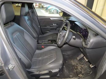 VAUXHALL MOKKA ELECTRIC 50kWh Ultimate SUV 5dr Electric Auto (136 ps)