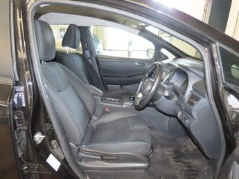 NISSAN LEAF 40kWh Acenta Hatchback 5dr Electric Auto (150 ps)