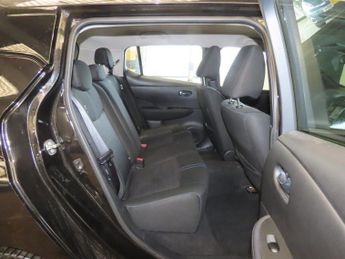 NISSAN LEAF 40kWh Acenta Hatchback 5dr Electric Auto (150 ps)