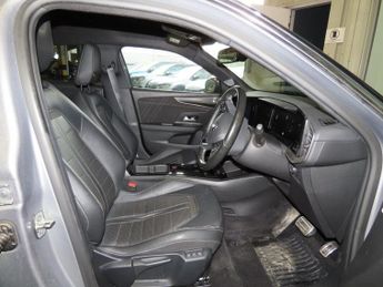 VAUXHALL MOKKA ELECTRIC 50kWh Ultimate SUV 5dr Electric Auto (136 ps)