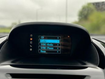 FORD B-MAX 1.6 ZETEC 5d 104 BHP