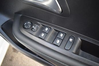 PEUGEOT 208 1.2 PureTech Allure Hatchback 5dr Petrol EAT Euro 6 (s/s) (100 p