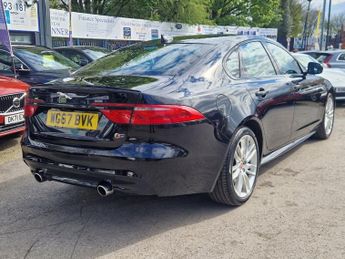JAGUAR XF 3.0d V6 S Saloon 4dr Diesel Auto Euro 6 (s/s) (300 ps)