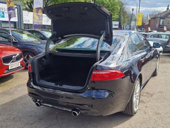 JAGUAR XF 3.0d V6 S Saloon 4dr Diesel Auto Euro 6 (s/s) (300 ps)