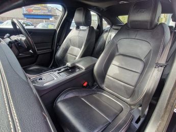 JAGUAR XF 3.0d V6 S Saloon 4dr Diesel Auto Euro 6 (s/s) (300 ps)