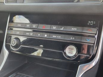 JAGUAR XF 3.0d V6 S Saloon 4dr Diesel Auto Euro 6 (s/s) (300 ps)
