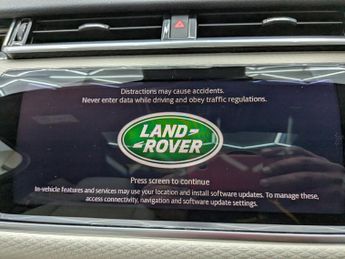 LAND ROVER RANGE ROVER VELAR 2.0 D240 R-Dynamic SE SUV 5dr Diesel Auto 4WD Euro 6 (s/s) (240 