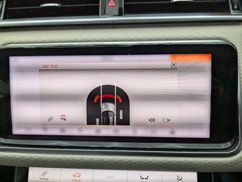 LAND ROVER RANGE ROVER VELAR 2.0 D240 R-Dynamic SE SUV 5dr Diesel Auto 4WD Euro 6 (s/s) (240 