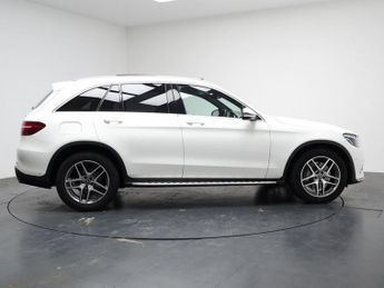 MERCEDES-BENZ GLC 2.1 GLC220d AMG Line (Premium) SUV 5dr Diesel G-Tronic+ 4MATIC E
