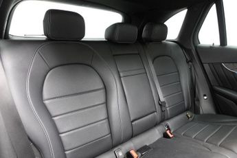 MERCEDES-BENZ GLC 2.1 GLC220d AMG Line (Premium) SUV 5dr Diesel G-Tronic+ 4MATIC E