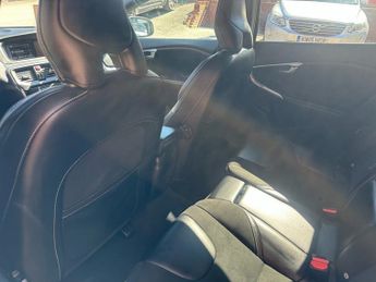 VOLVO V40 1.5 T2 R-Design Hatchback 5dr Petrol Auto Euro 6 (s/s) (122 ps)