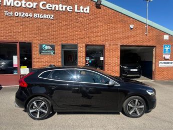 VOLVO V40 1.5 T2 R-Design Hatchback 5dr Petrol Auto Euro 6 (s/s) (122 ps)
