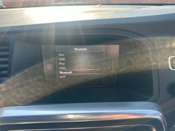VOLVO V60 2.0 D3 R-Design Lux Nav Estate 5dr Diesel Auto Euro 6 (s/s) (150
