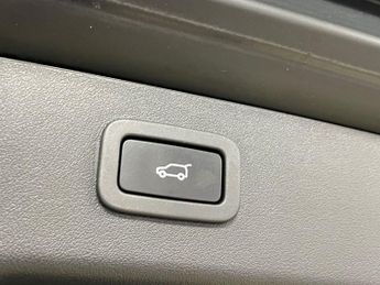 JAGUAR XF 2.0d R-Sport Sportbrake 5dr Diesel Auto Euro 6 (s/s) (180 ps)