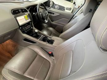 JAGUAR F-PACE 2.0 D165 R-Sport SUV 5dr Diesel Manual Euro 6 (s/s) (163 ps)