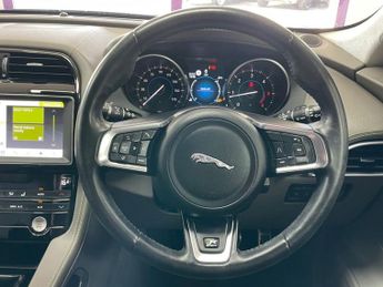 JAGUAR F-PACE 2.0 D165 R-Sport SUV 5dr Diesel Manual Euro 6 (s/s) (163 ps)
