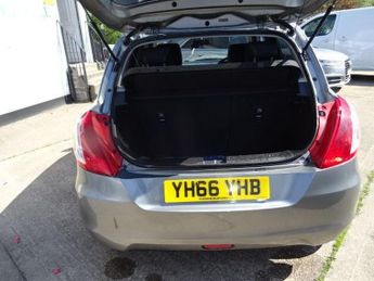 TOYOTA AURIS 1.8 VVT-h Icon Touring Sports 5dr Petrol Hybrid CVT Euro 5 (s/s)